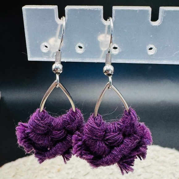 Vivid Wood Purple Necklace And Earrings Set - Picture 5 of 6